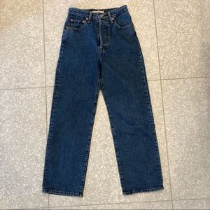 *LEVI’S* ribcage straight size 26- like new never worn